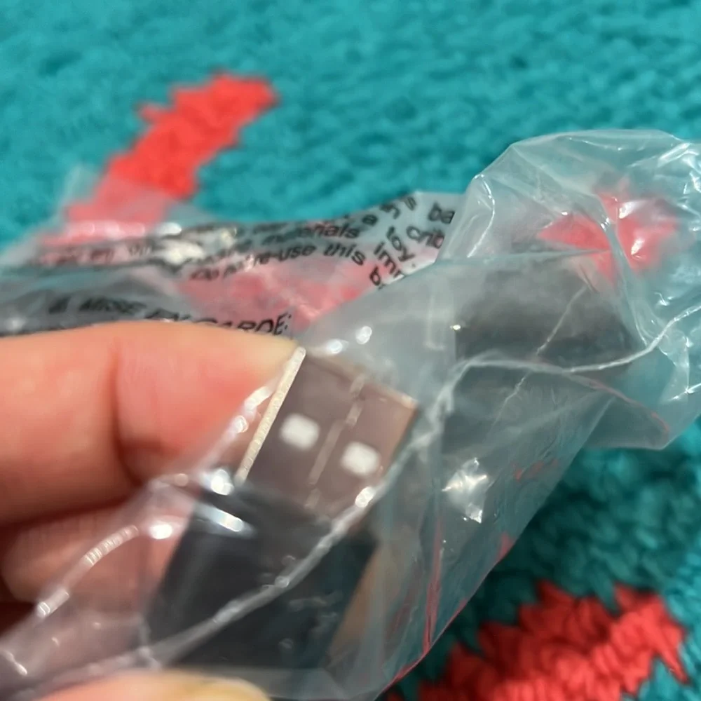 Wireless phone charger new sealed